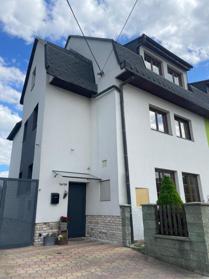 Apartment Dubnica Prejta 3 Dubnica nad Vahom Exterior photo